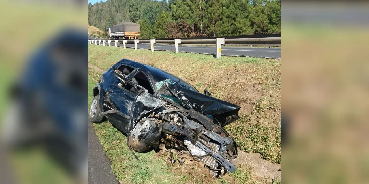 Duas pessoas ficam em estado grave após acidente na BR-376 em PG