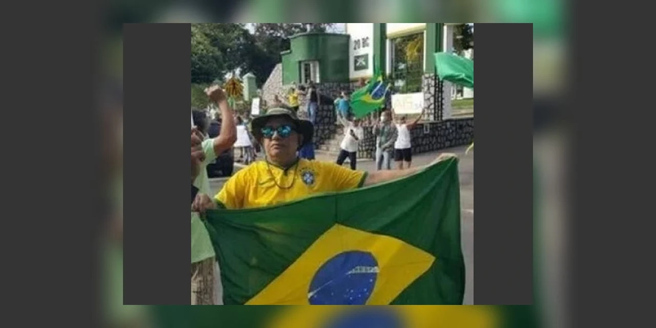 Professor que esteve em ato pró-Bolsonaro sem máscara morre com suspeita de coronavírus