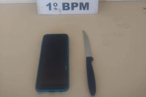 Criminoso rouba celular de vítima, mas é preso logo depois pela PM na Souza Naves