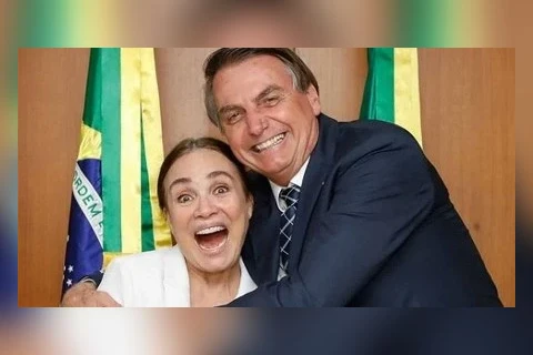 Bolsonaro fingiu que não fritou Regina Duarte. E ela, boa atriz, fingiu que acreditou