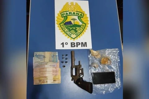 Casal é detido por trafico de drogas em Piraí do Sul