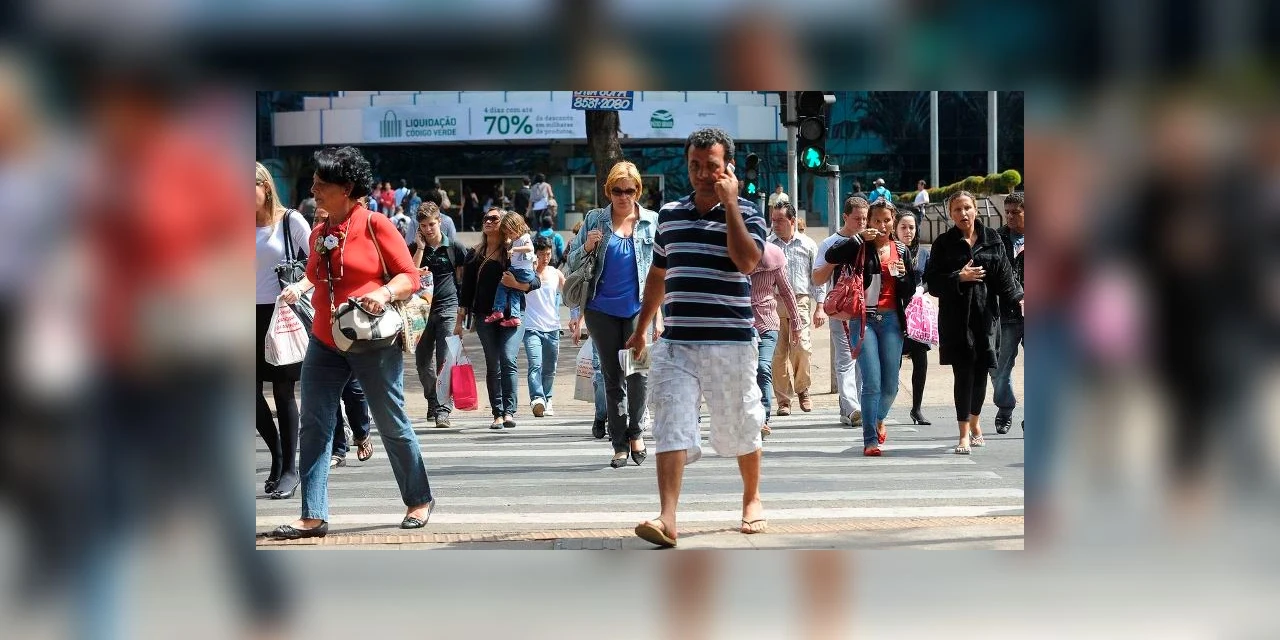 Taxa de desemprego sobe para 12,6% em abril, diz IBGE