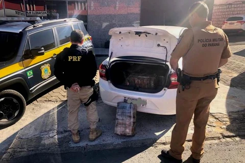 Operação conjunta prende foragido da justiça com carro roubado, carregado com mais de 200 Kg de maconha em Irati