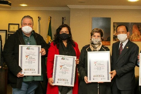 Prefeitura recebe honra ao mérito por contribuição em Campeonato de Taekwondo