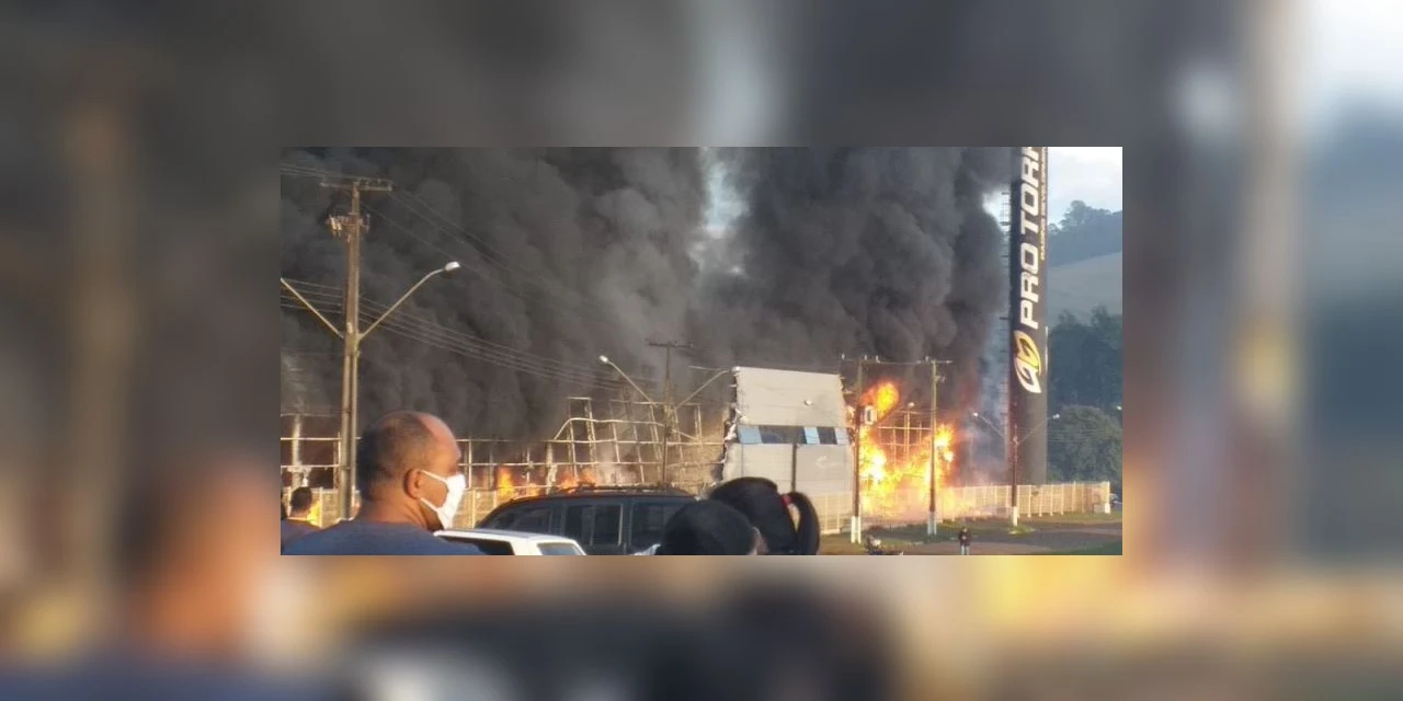 Incêndio atinge fabrica da Pro Tork no Paraná