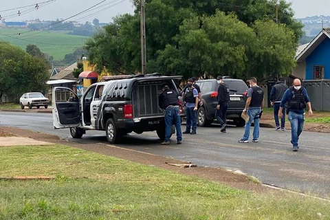 Policia Civil cumpre mandados de prisão, apreende drogas, arma e dinheiro no Jardim Boreal
