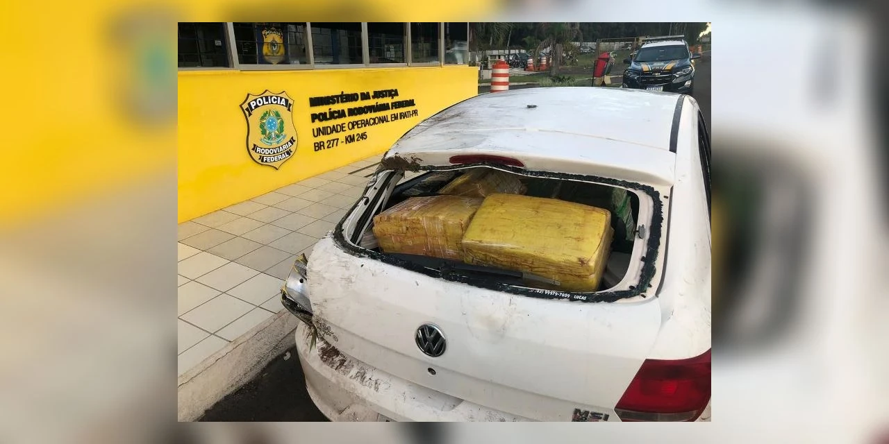 Motorista foge após acidente e abandona carro com mais de 300 quilos de maconha na BR-277