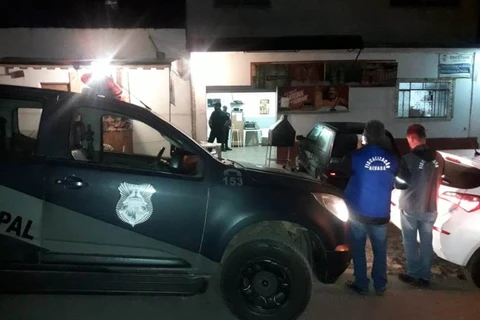 Fiscalização contra covid-19 em PG autua dois estabelecimentos comerciais