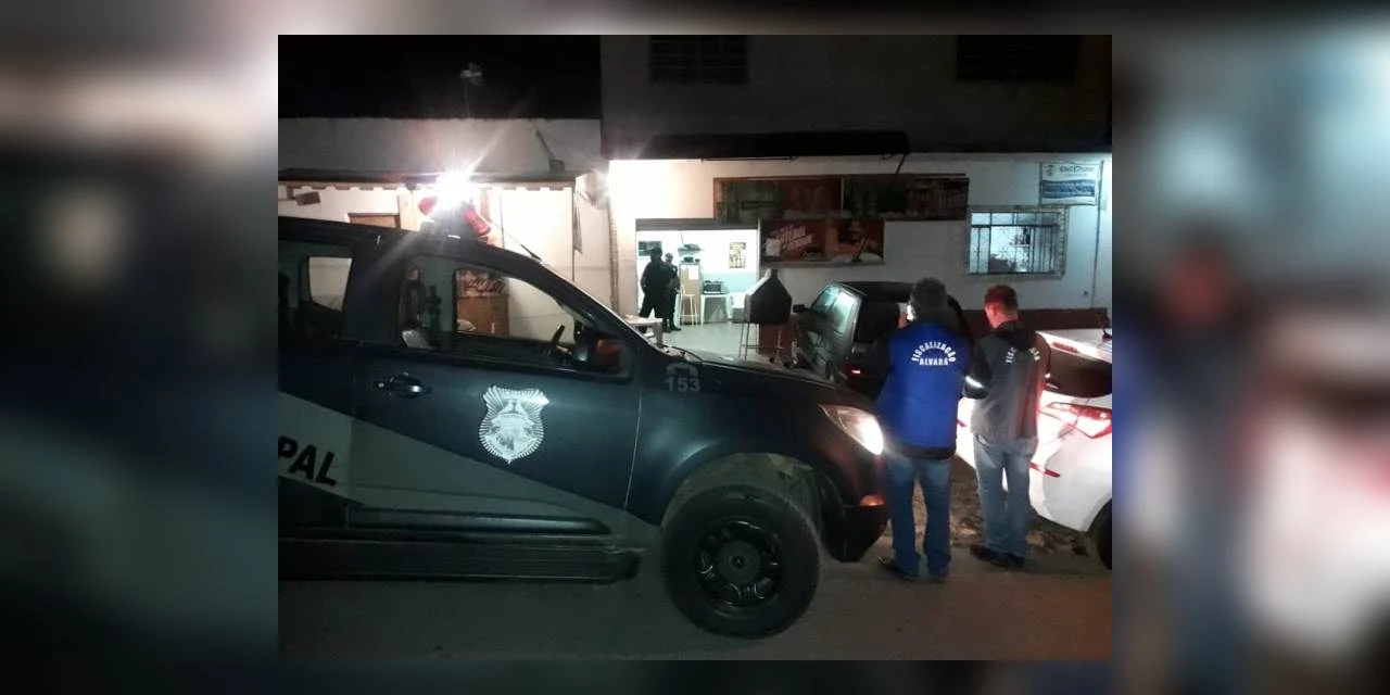 Fiscalização contra covid-19 em PG autua dois estabelecimentos comerciais