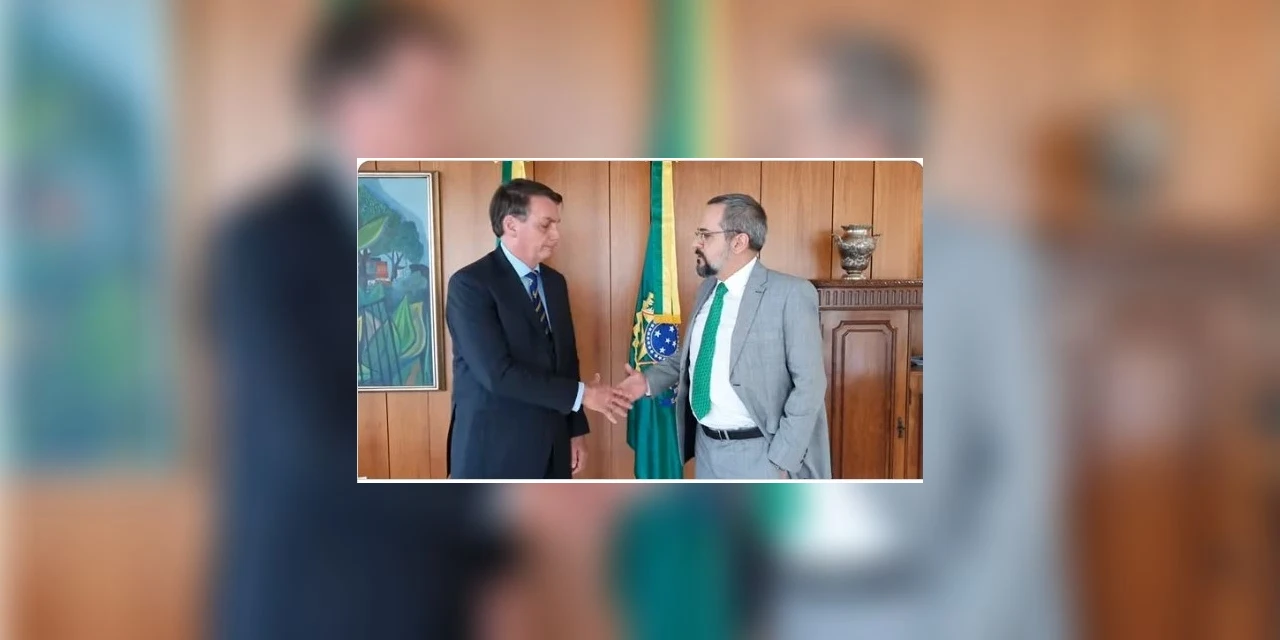 Ministro da Educação, Abraham Weintraub, anuncia demissão