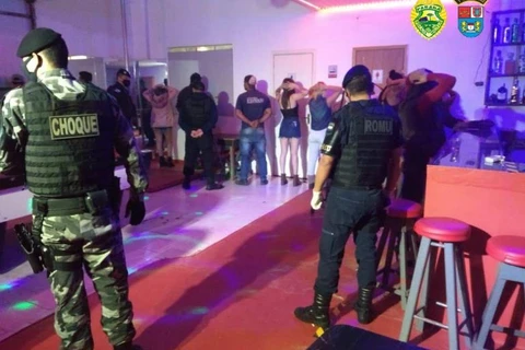 Operação combate covid-19 fecha três bares em Ponta Grossa