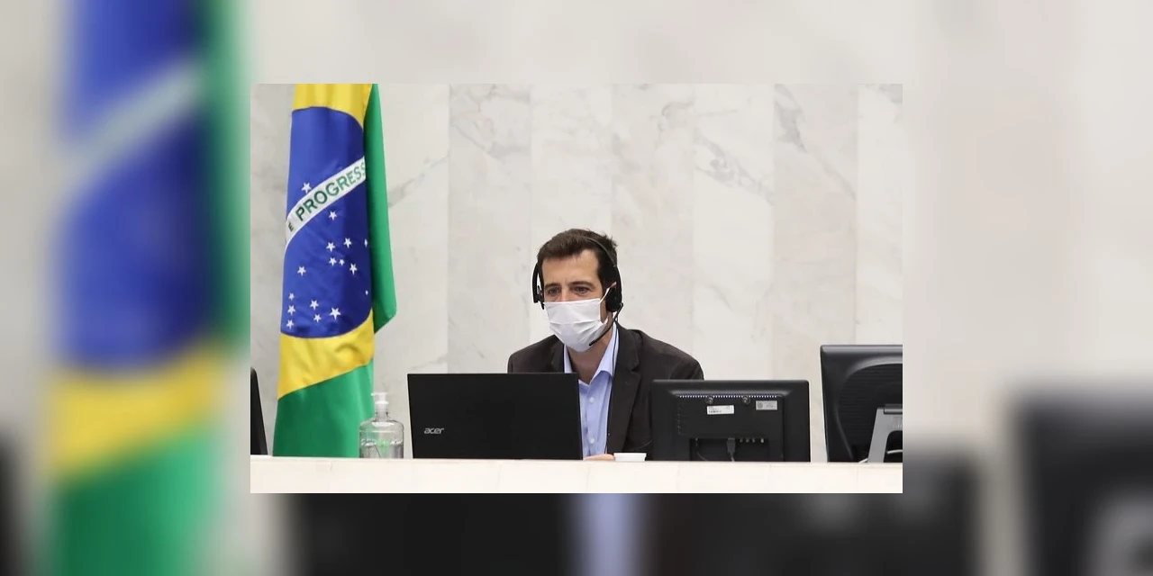 Secretário do Paraná Renato Feder é sondado para assumir Ministério da Educação