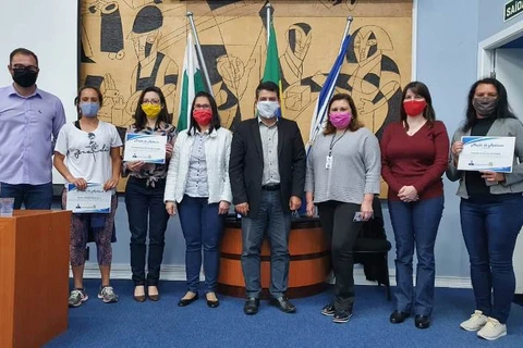 Profissionais da Saúde Mental recebem moção de aplauso da Câmara de vereadores