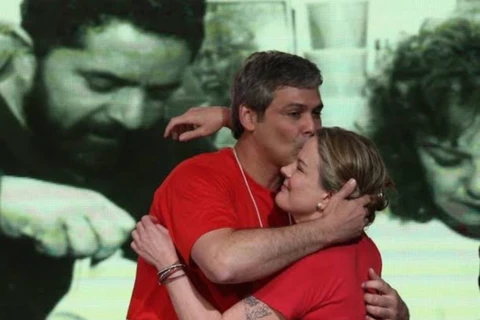 Gleisi Hoffmann pode deixar o Paraná para morar  com namorado Lindbergh Farias no Rio