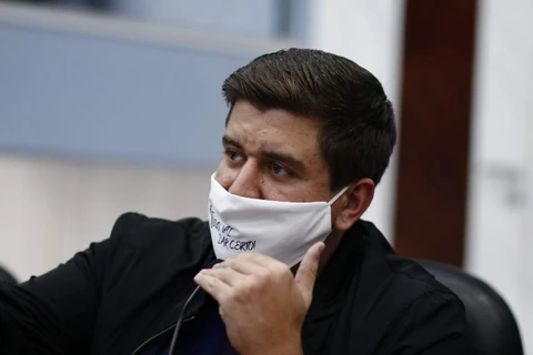 Vinícius Camargo reforça combate ao uso de drogas