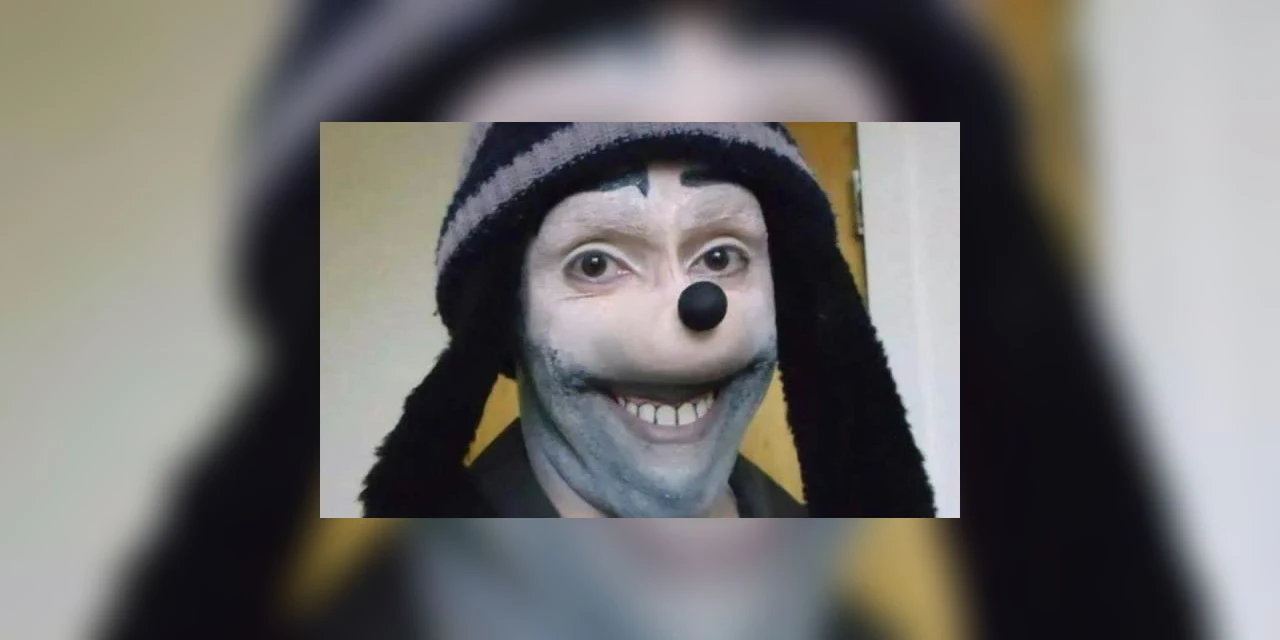 Policia busca identificar Homem-Pateta que está aterrorizando crianças pela internet