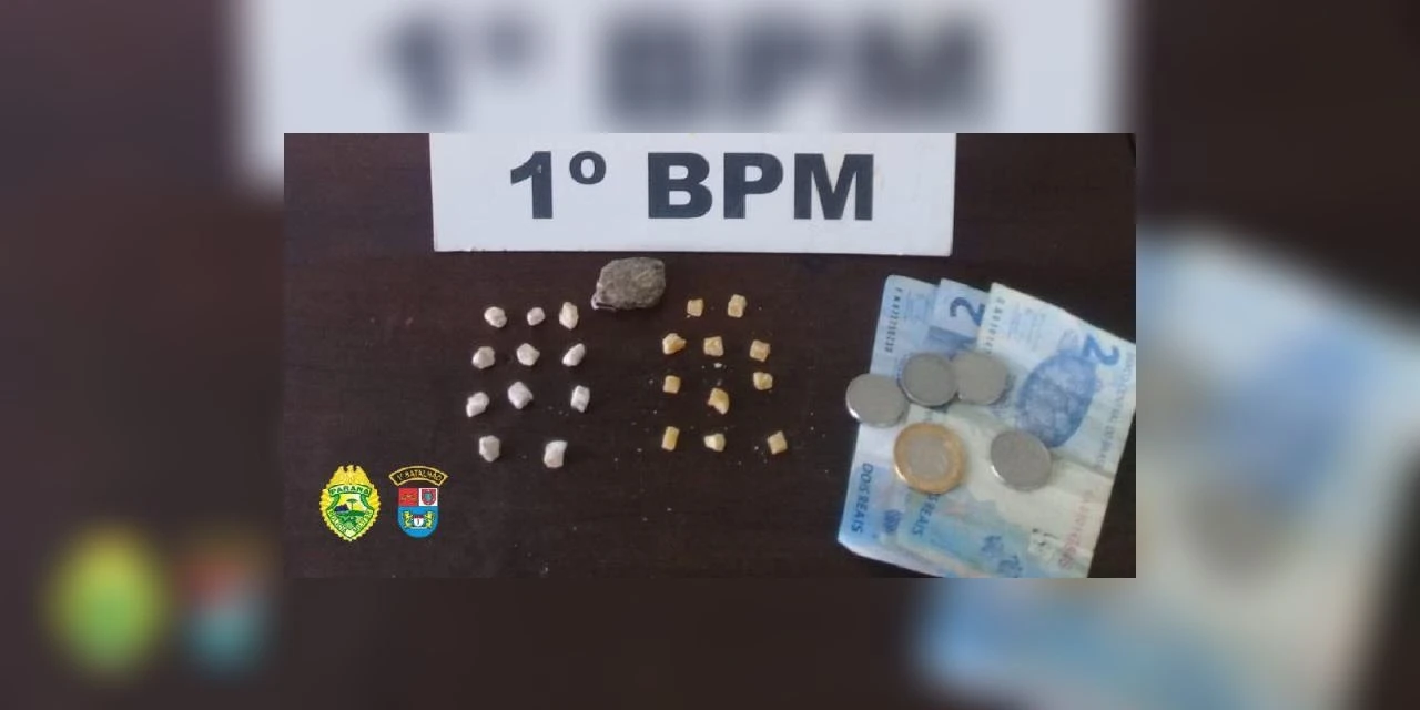 Dupla é flagrada comercializando maconha e crack no centro