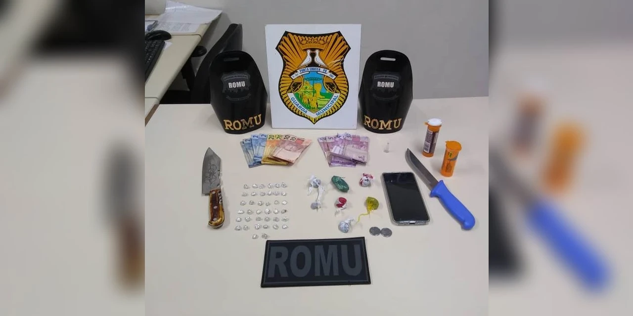 Romu apreende pedras de crack e maconha durante patrulhamento no centro