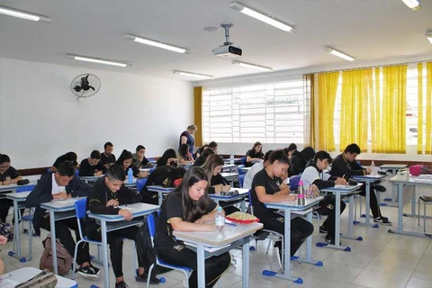 Comitê começa a avaliar protocolo de retorno às aulas no Paraná
