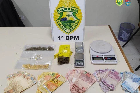 Foragido da justiça é preso com maconha, crack e dinheiro em PG