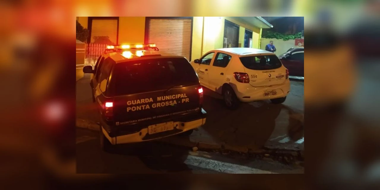 16 estabelecimentos abertos durante toque de recolher foram autuados no final de semana.