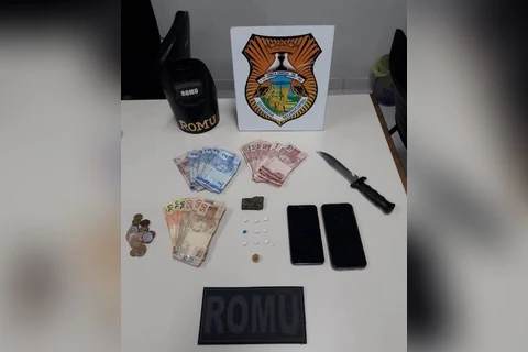 Mulher é flagrada vendendo maconha e crack  no centro de PG
