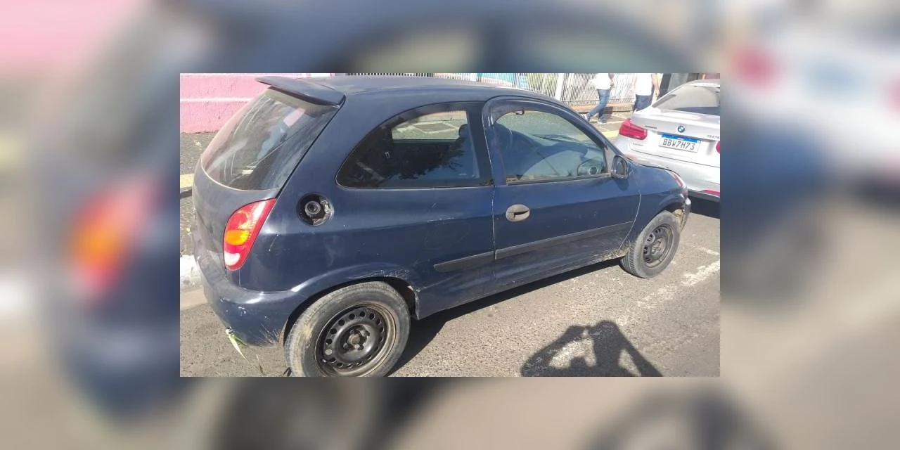 Veículo com mais de 27 mil reais em multas é apreendido em PG