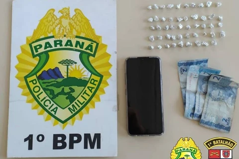 Casal é preso por tráfico e desacato a policiais no centro de PG