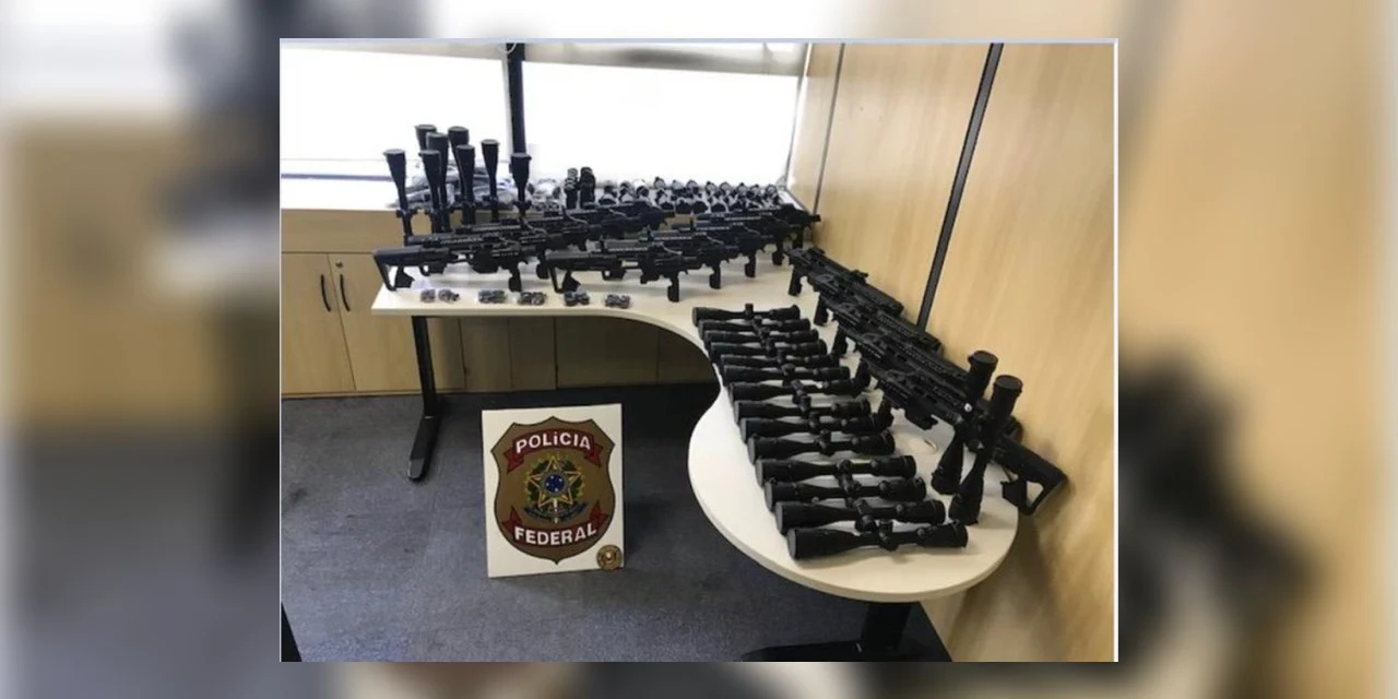 Operação da PF mira tráfico internacional de armas no Paraná e outros estados