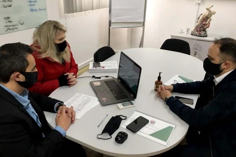 Paraná poderá retornar aulas presenciais de forma escalonada