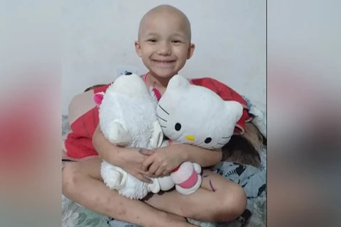 Família de PG pede ajuda para manter tratamento de criança com câncer