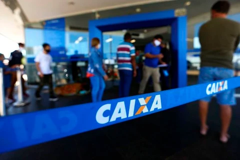 Caixa paga auxílio emergencial para beneficiários do Bolsa Família