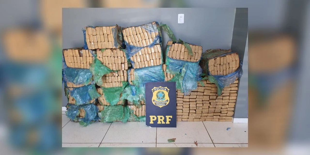 PRF apreende quase uma tonelada de maconha  no final de semana no Paraná