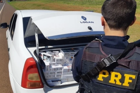 PRF apreende mais de R$ 600 mil em cigarros contrabandeados no Paraná