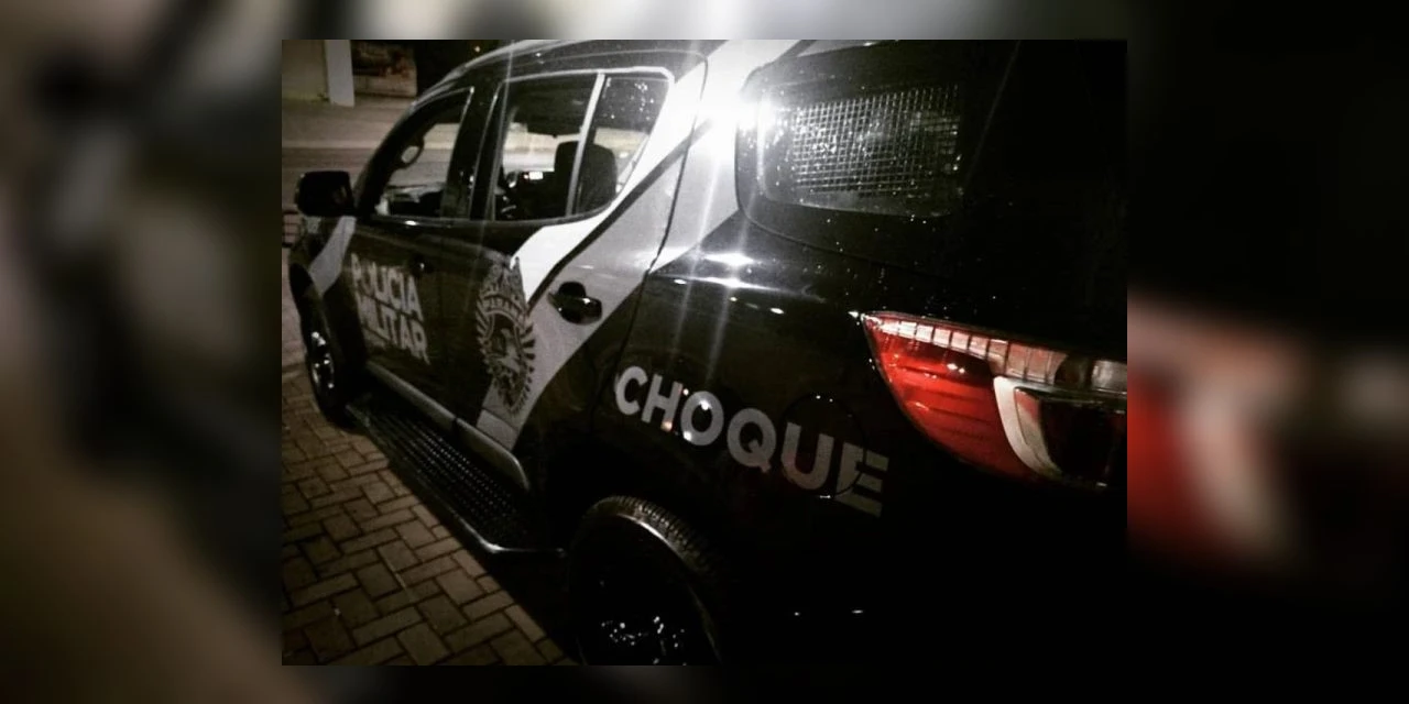 Dupla com mandado de prisão por roubo e violência sexual é presa no Contorno