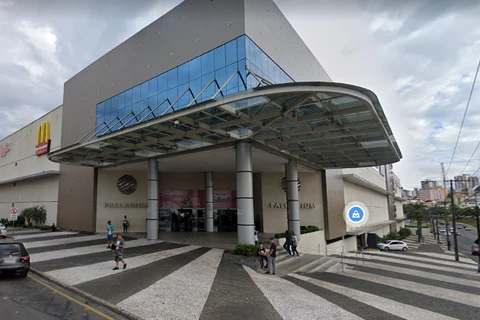 AGORA! Bandidos assaltam loja do Palladium  