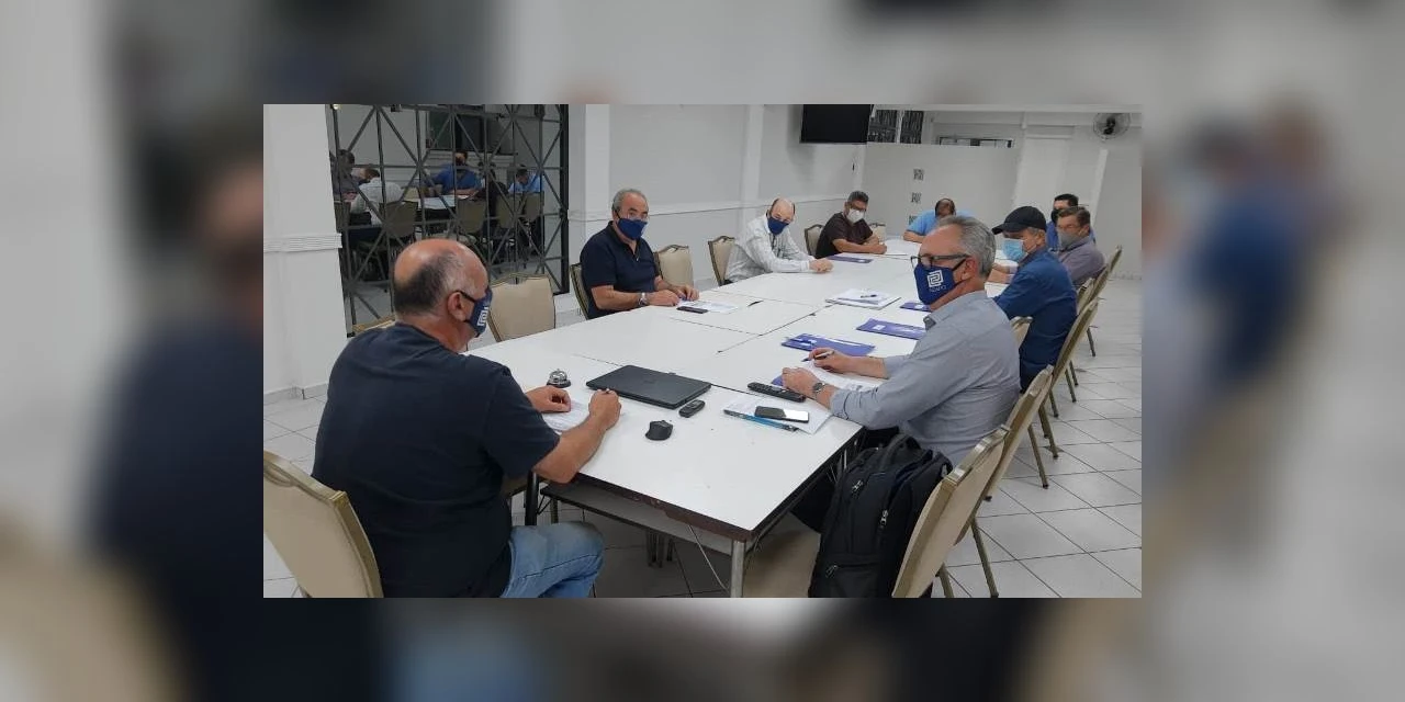 AEAPG articula instalação de agência do CredCrea em Ponta Grossa