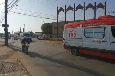 Comboio realiza transferência de pacientes internados em UTIs do HU