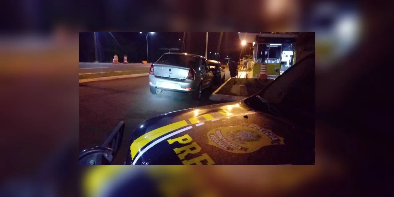 Mulher conduzia veículo com mais de 230 mil reais em débitos.