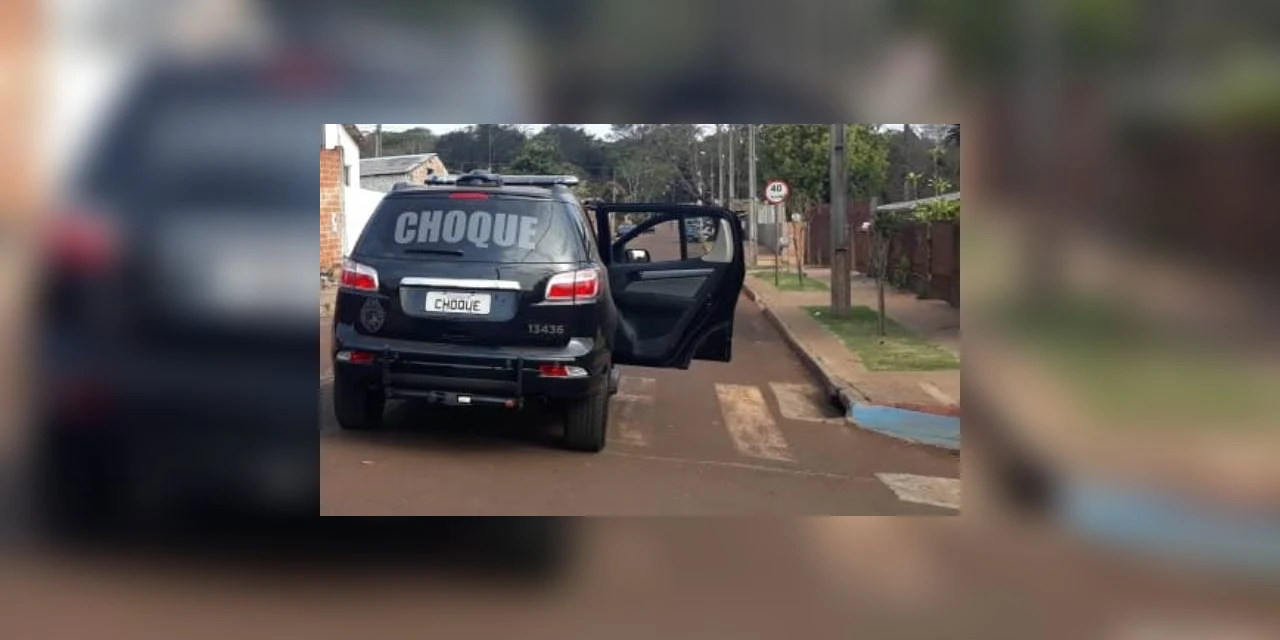 Homem armado de revolver ameaça caminhoneiro e vai preso