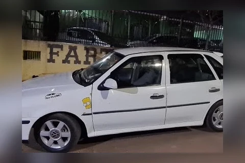 Veículo furtado da Fartura Veículos recuperado e acusado preso