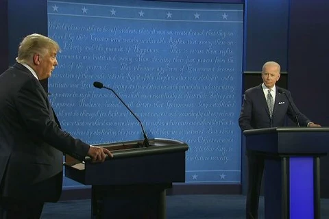 Trump e Biden trocam acusações e ofensas  durante debate; veja íntegra