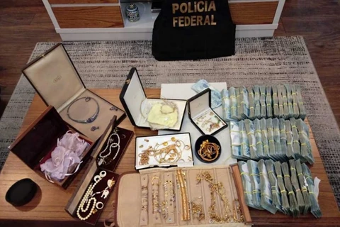 Operação da PF mira empresas usadas para lavar dinheiro para facção criminosa