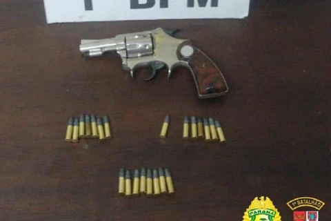 PM apreende arma e munições durante atendimento de violência domestica em PG