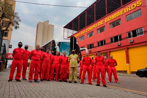 Paraná envia nova equipe de bombeiros para o Pantanal