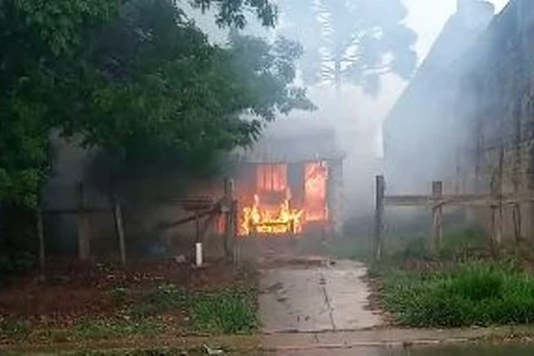 Incêndio em residência deixa quatro pessoas gravemente feridas em PG