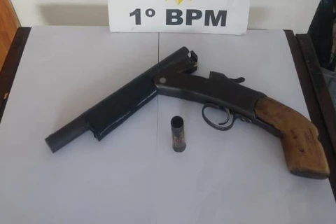 Ladrão armado de revolver é preso depois de roubar estabelecimento comercial em Olarias