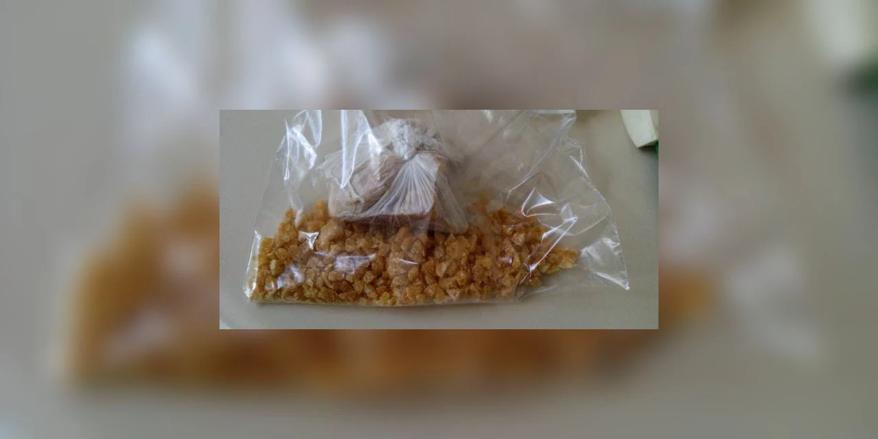 Crack que estava sendo fracionado para venda é aprendido em Pirai do Sul