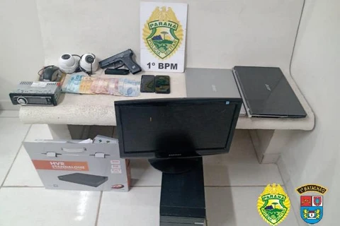 Dupla armada rende  funcionário para roubar, mas acaba presa em PG