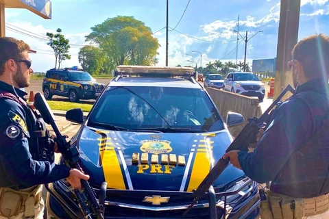 Apreensões da PRF, neste fim de semana, causam um prejuízo de mais de R$ 5 milhões ao crime organizado no Paraná